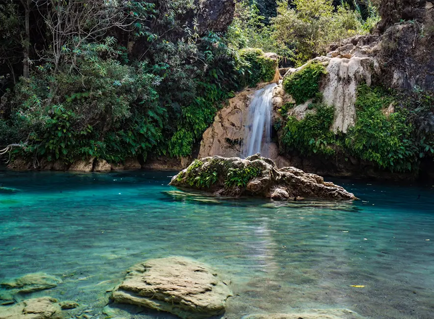Mil Cascadas: Espectáculo natural de fluidez eterna.
